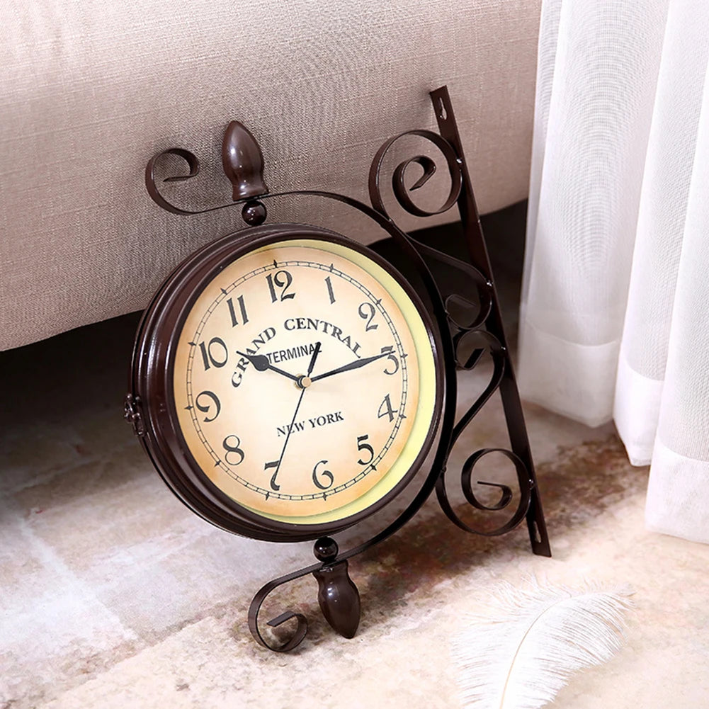 Antique Steampunk Iron Wall Clock tendance