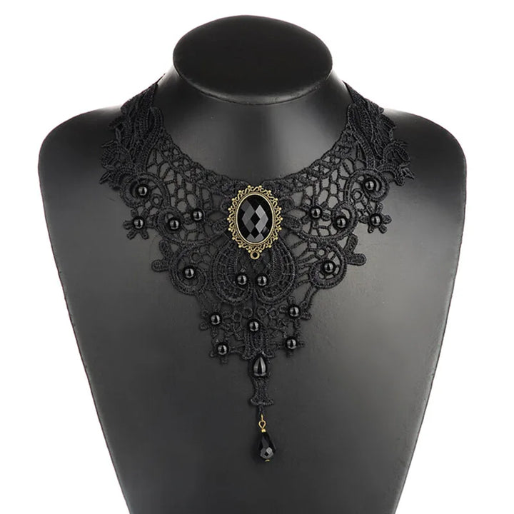 Black Lace Steampunk Necklace With Pearls tendance