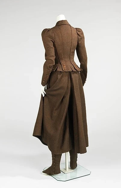 Complete Women’s Steampunk Costume Stylish