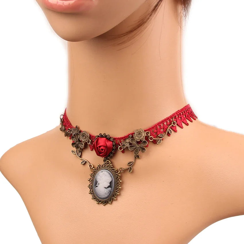 Red Steampunk Choker Necklace tendance