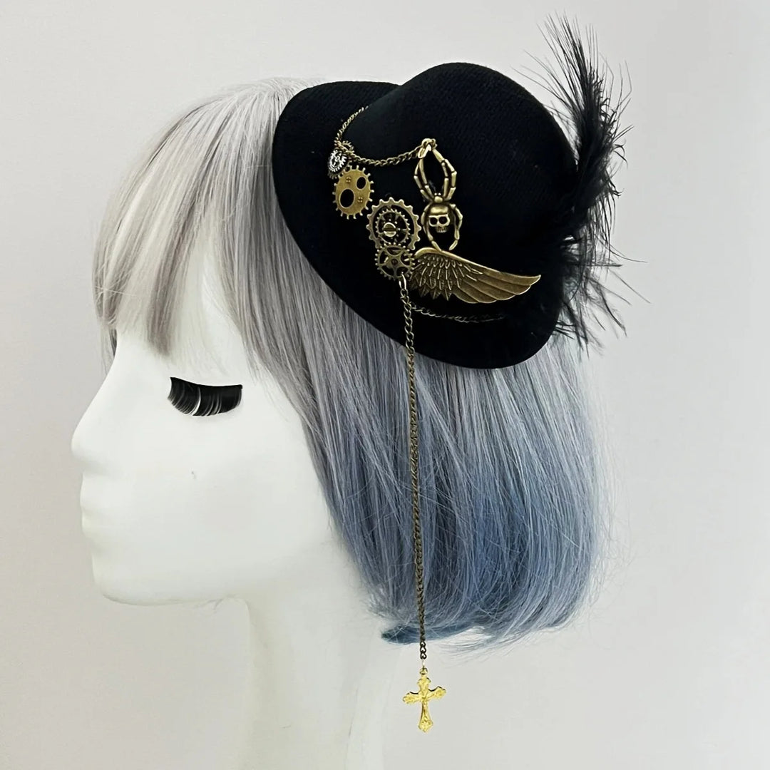 Retro Steampunk Bowler Hat With Feathers – feather details