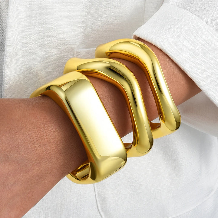 Set Of Irregular Gold Steampunk Bracelets chic