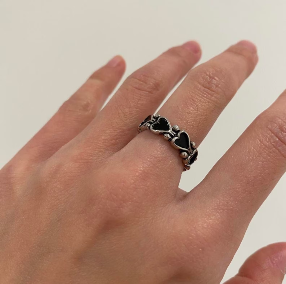 Steampunk Black Hearts Ring elegant