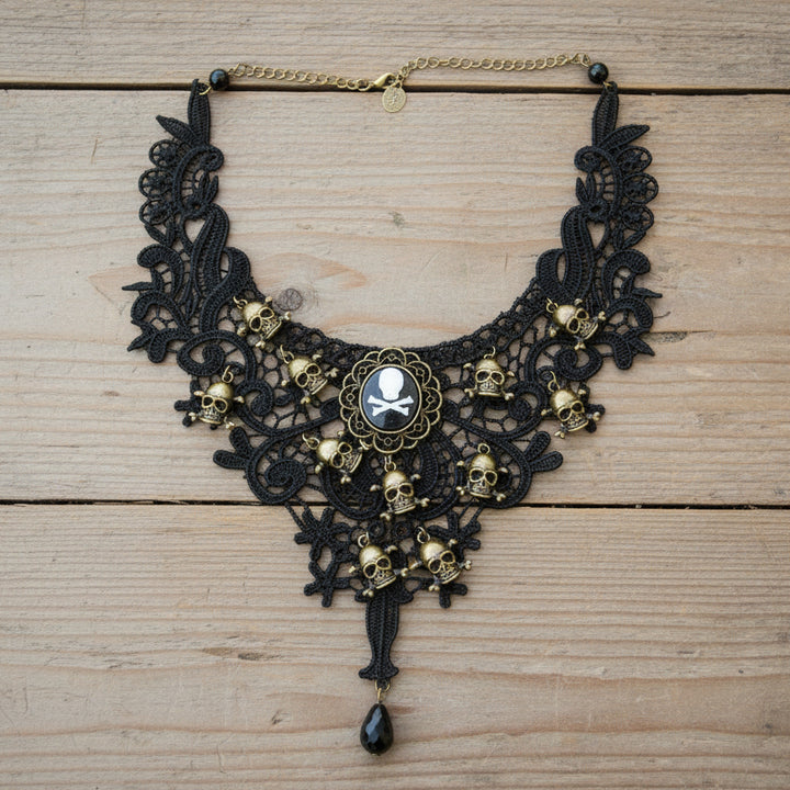 Steampunk Choker Necklace With Skulls