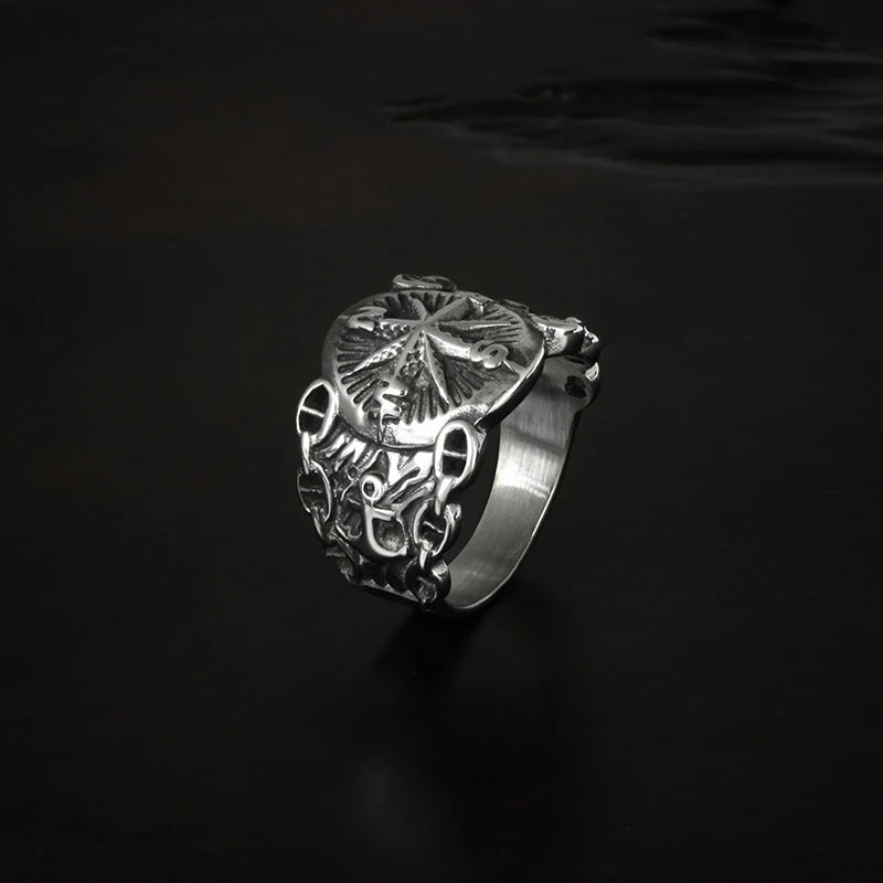 Steampunk Compass Ring elegant