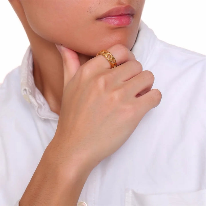Steampunk Minimalist Chain Ring sleek